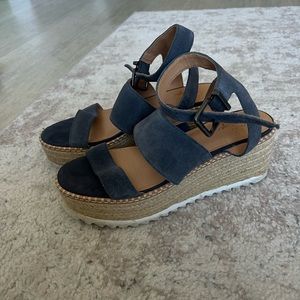 Platform strappy sandals